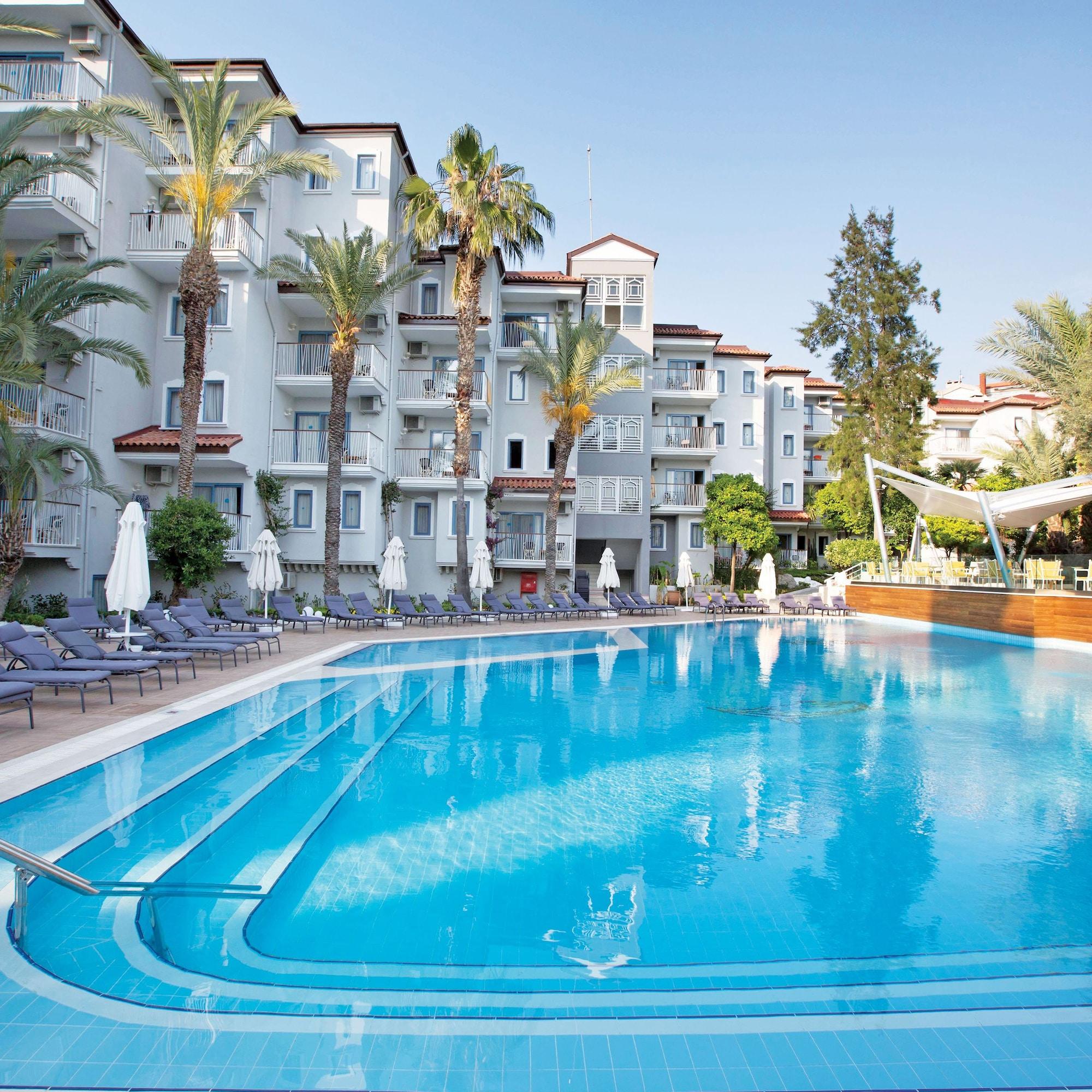 Paloma Marina Suites - Adult Only Кушадаси Екстер'єр фото